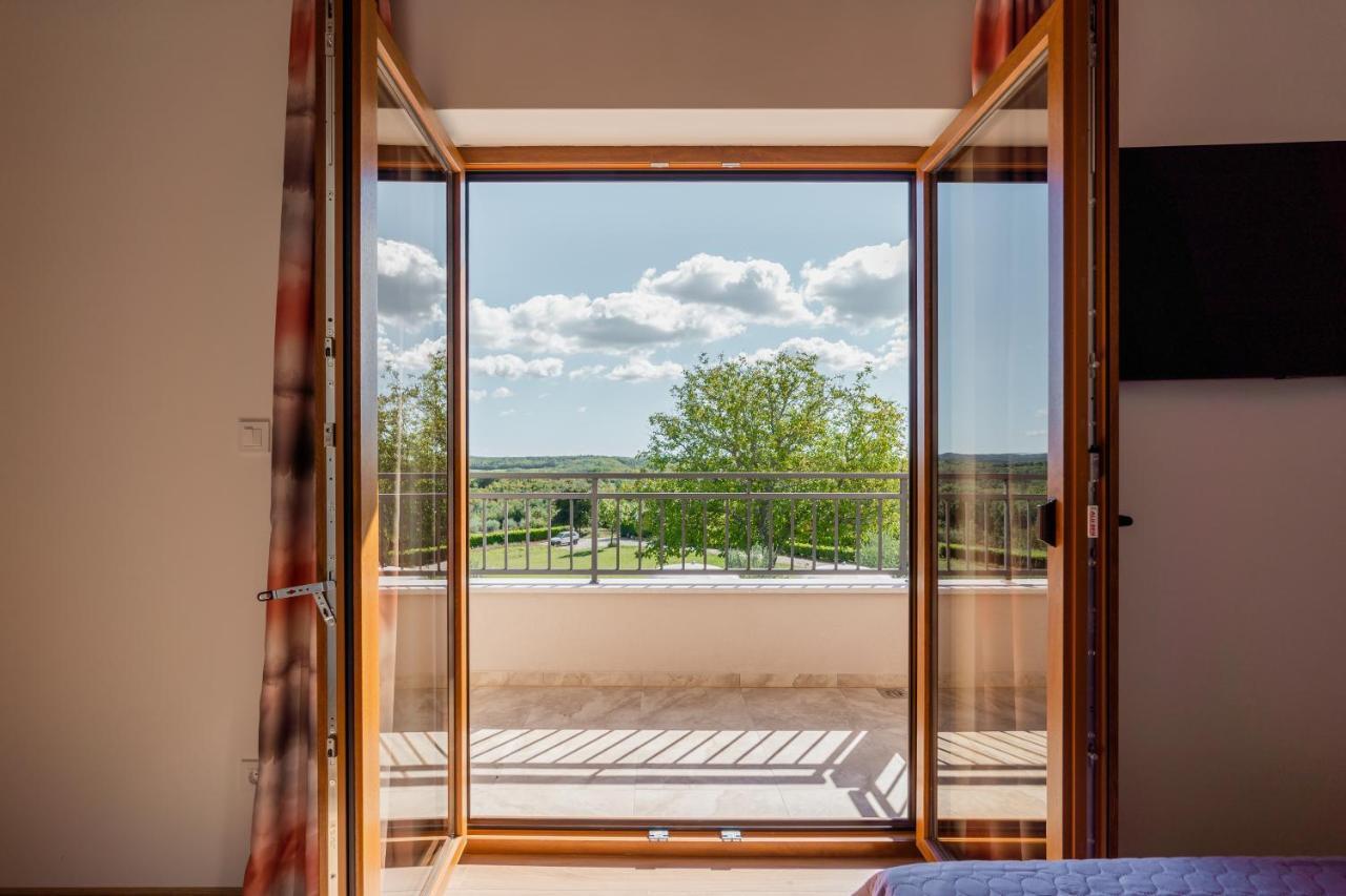 Villa Atop The Village With Stunning View Vižinada Exterior foto