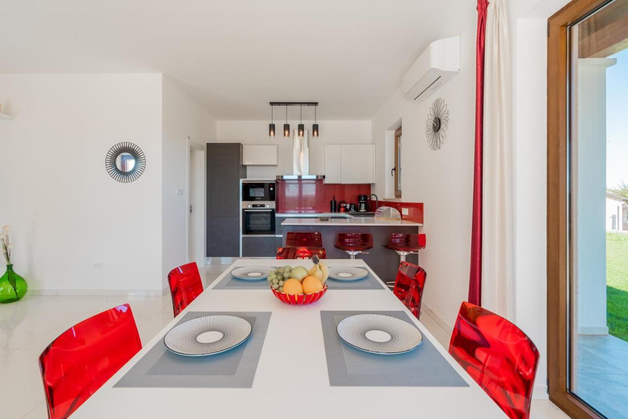Villa Atop The Village With Stunning View Vižinada Exterior foto