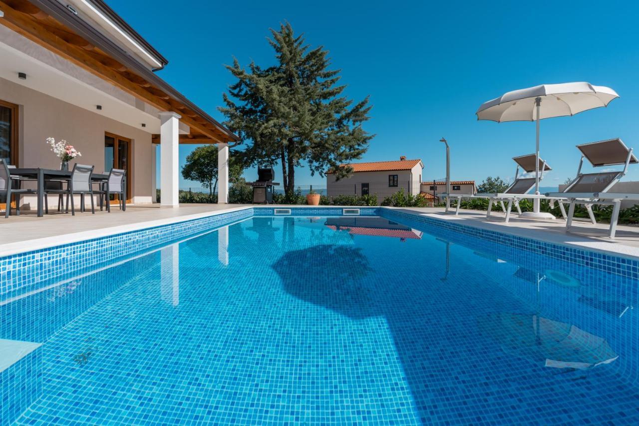 Villa Atop The Village With Stunning View Vižinada Exterior foto