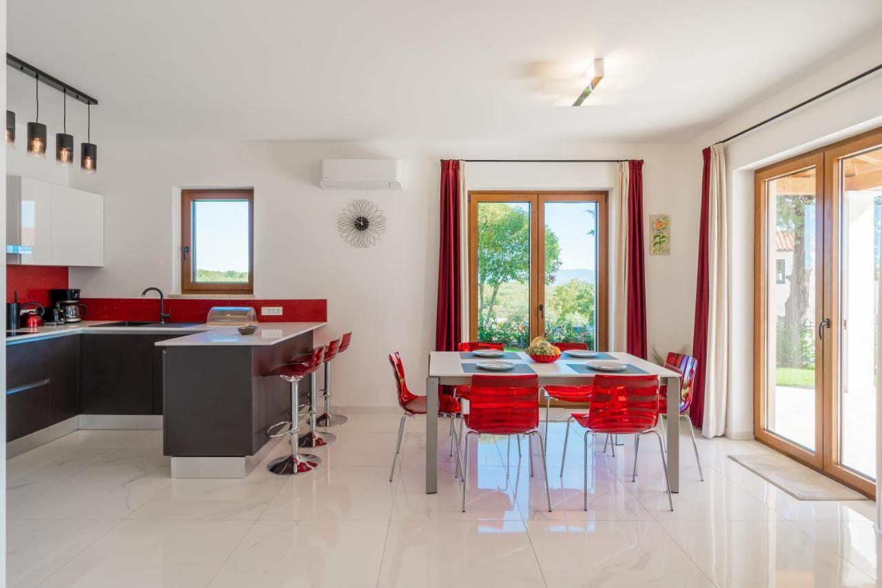 Villa Atop The Village With Stunning View Vižinada Exterior foto